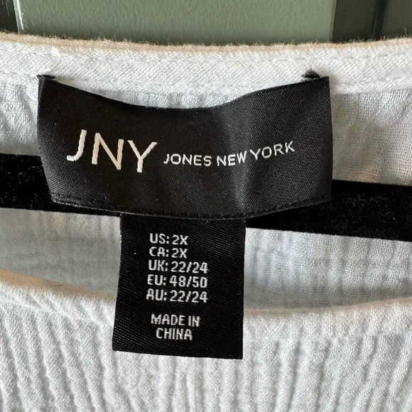 NWT Jones New York White Textured Tunic - Picture 3 of 6